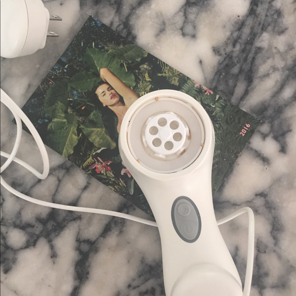 Clarisonic facial cleaner